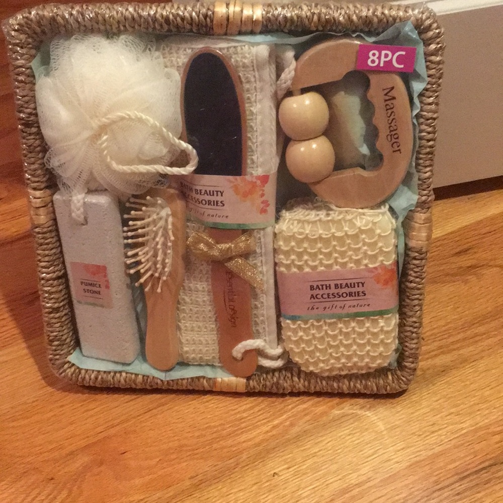 8 pc bath set